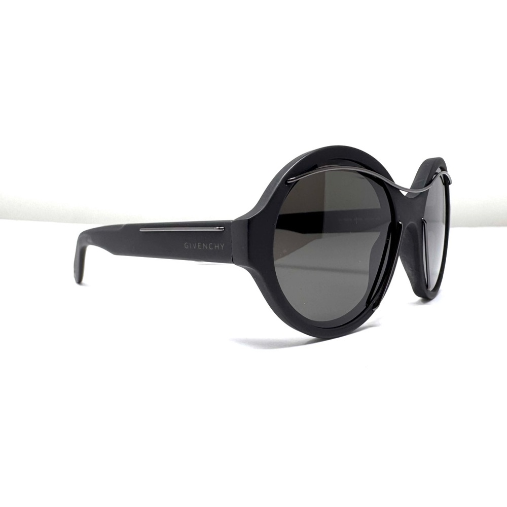 GIVENCHY sunglasses, made in Italy - Picture 5 of 13